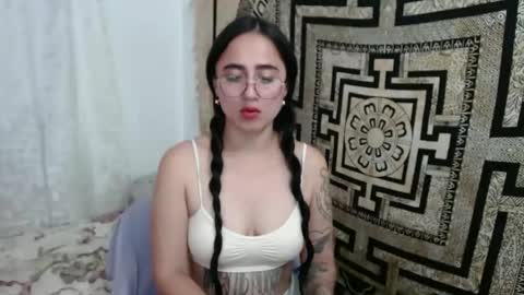 Snapshot of ninakravtz chatting on 13, 2, 2025 N I N A online show from 13, 2, 2025