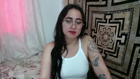 Snapshot of ninakravtz chatting on 27, 9, 2025 N I N A online show from 27, 9, 2025