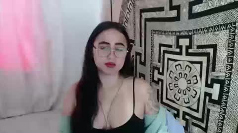 Snapshot of ninakravtz chatting on 15, 10, 2025 N I N A online show from 15, 10, 2025