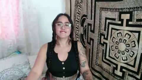 Snapshot of ninakravtz chatting on 22, 10, 2025 N I N A online show from 22, 10, 2025