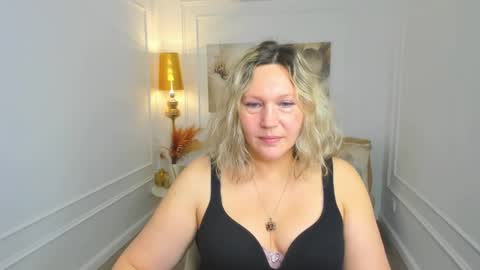 Snapshot of ninastarle chatting on 3, 5, 2026 ninastarle online show from 3, 5, 2026