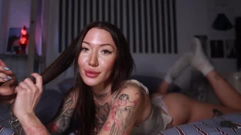 ninasuzuki online show from 13, 2, 2026