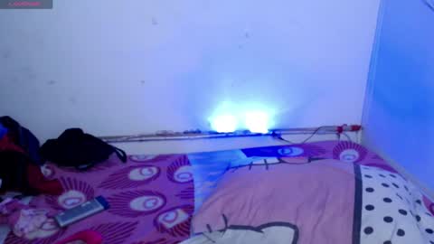 ninatinydoll1 online show from 9, 4, 2026