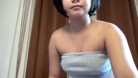 Snapshot of nini_luvskorn chatting on 13, 5, 2026 nini_luvskorn online show from 13, 5, 2026