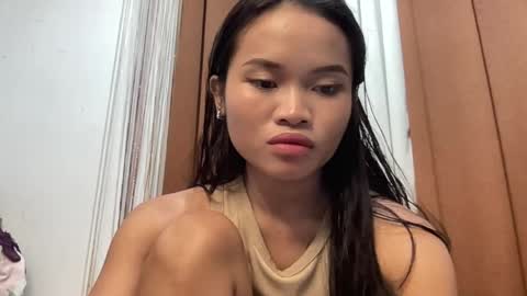Snapshot of nini_luvskorn chatting on 17, 5, 2026 nini_luvskorn online show from 17, 5, 2026
