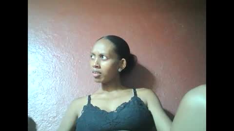 ninie246746 online show from 12, 2, 2025