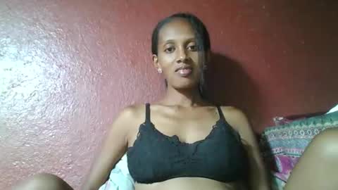 ninie246746 online show from 20, 2, 2025