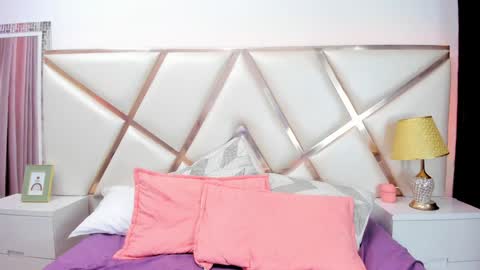 Ninna  online show from 25, 1, 2025