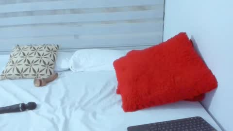 Nitha Gonzalez online show from 9, 12, 2024