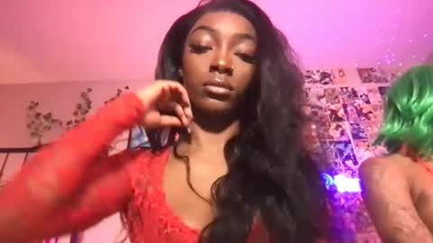 NIVIA WOLFE online show from 14, 12, 2024