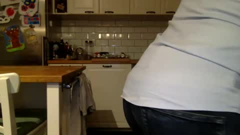 nixomuc online show from 10, 3, 2025