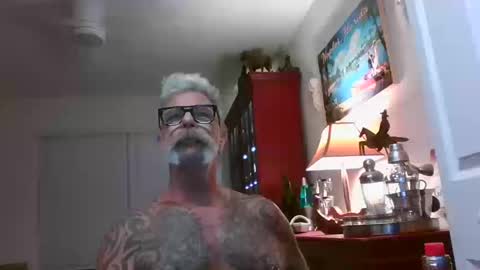 Snapshot of njdbear chatting on 11, 10, 2025 Don online show from 11, 10, 2025