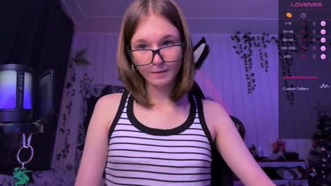 Snapshot of nloraaa chatting on 27, 12, 2024 Tears Lora online show from 27, 12, 2024