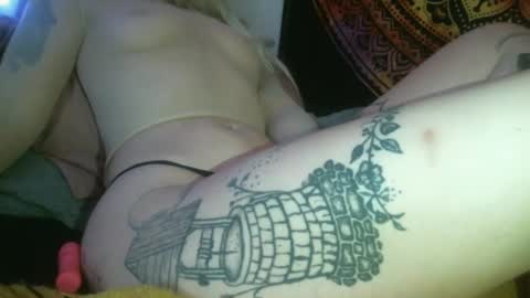 Snapshot of no_facequeen chatting on 23, 2, 2025 Leah online show from 23, 2, 2025