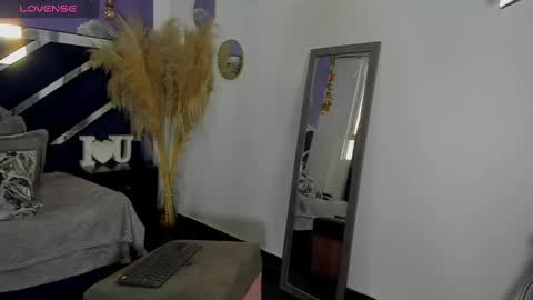 noa_bonucci online show from 8, 3, 2025