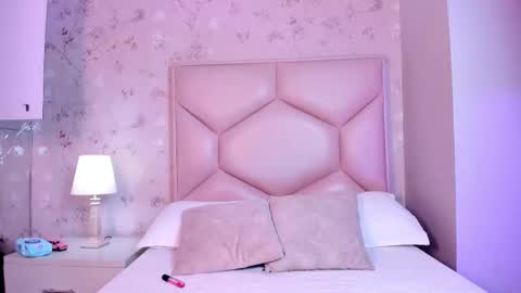   ambarsulliva  online show from 7, 10, 2025