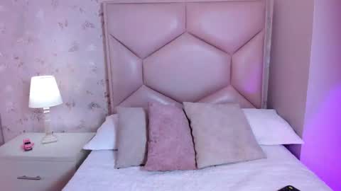   ambarsulliva  online show from 19, 11, 2025