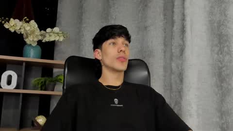 Noah Brigth online show from 25, 2, 2025