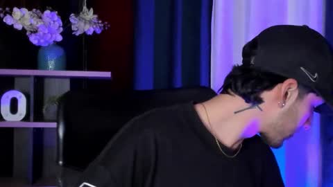 Noah Brigth online show from 23, 10, 2025