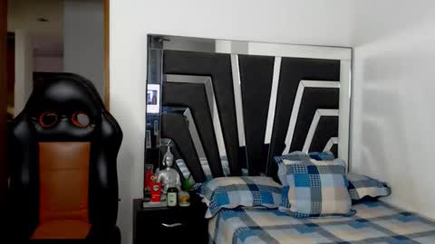 Noah Harris01 online show from 25, 2, 2026