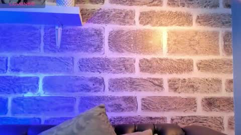    online show from 26, 10, 2025