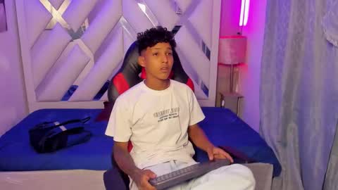 Snapshot of noah_smith77 chatting on 26, 2, 2026 NOAH SMITH online show from 26, 2, 2026