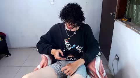 Snapshot of noah_sokolov_ chatting on 25, 5, 2026 Kervs online show from 25, 5, 2026