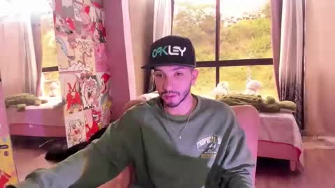 noah_walker18 online show from 6, 1, 2026