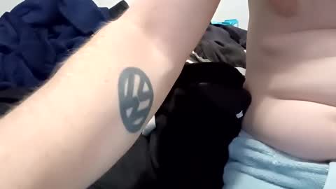 Noah Wesley online show from 1, 1, 2025