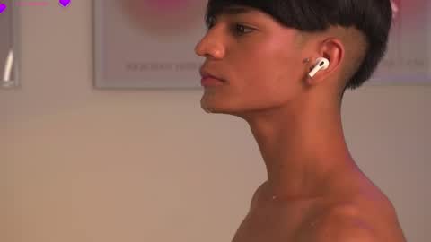 Noah     online show from 9, 3, 2025