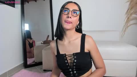 Snapshot of noami_rose chatting on 23, 9, 2025 Noami Rose online show from 23, 9, 2025