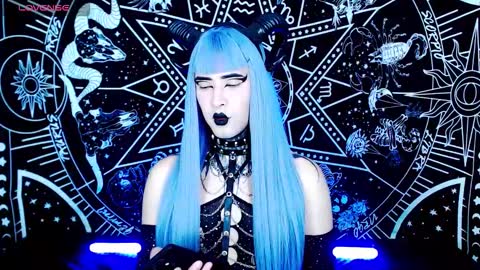 caroline online show from 21, 10, 2025