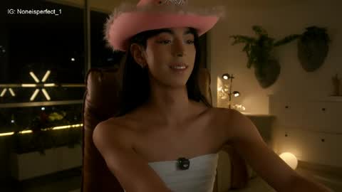 Snapshot of nobodyisperfect___ chatting on 7, 6, 2026 Samantha online show from 7, 6, 2026
