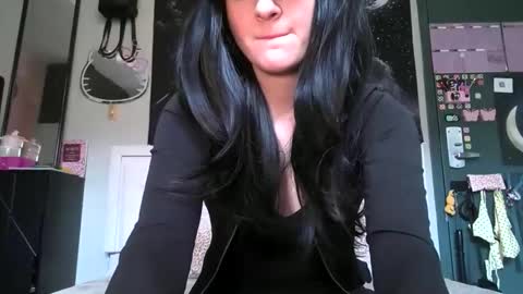 Noelle online show from 5, 5, 2026