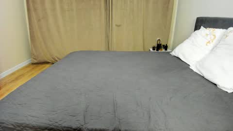 Noelle Natty online show from 15, 11, 2025