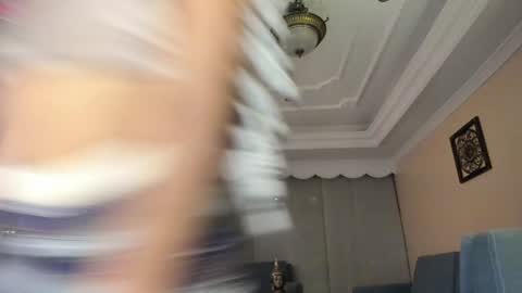  In instagram dayhannanoemi online show from 18, 1, 2026