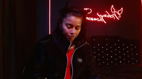 Noha Thomson online show from 17, 4, 2026