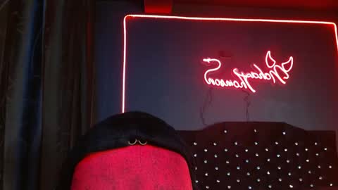 Snapshot of noha_thomson chatting on 5, 5, 2026 Noha Thomson online show from 5, 5, 2026