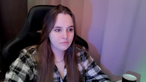 noir_ember_ online show from 16, 12, 2025