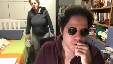 nongay379444 online show from 5, 1, 2025