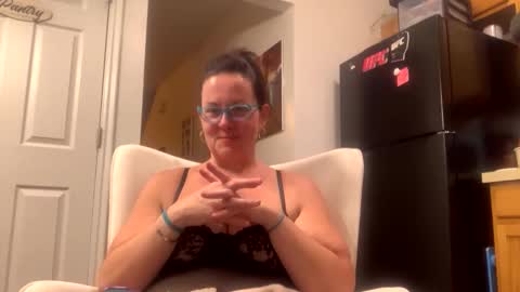 Snapshot of nonipsalldrip chatting on 29, 5, 2026 NoNipsAllDrip online show from 29, 5, 2026