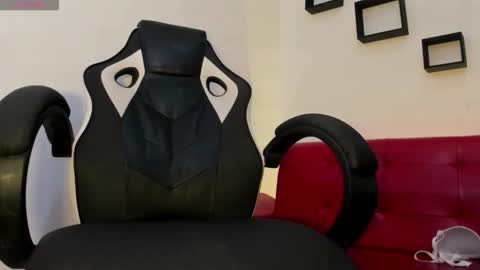 Nora online show from 19, 11, 2025