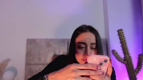 Nora Da Silva online show from 21, 12, 2024