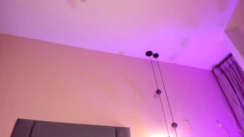 Nora Da Silva online show from 7, 2, 2025