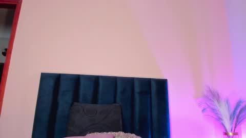 Nora Da Silva online show from 22, 10, 2025