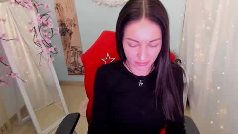 Nora online show from 7, 4, 2026