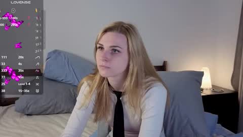 Elina online show from 10, 10, 2025