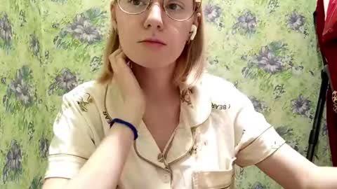 Lola online show from 27, 10, 2025