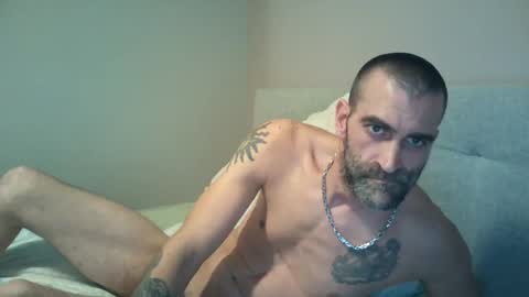 Snapshot of not4one chatting on 9, 2, 2025 not4one online show from 9, 2, 2025