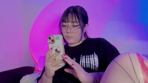 Snapshot of nova_gara chatting on 3, 2, 2026 s online show from 3, 2, 2026